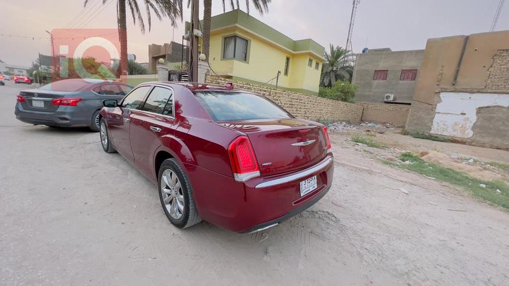 كرايسلر 300